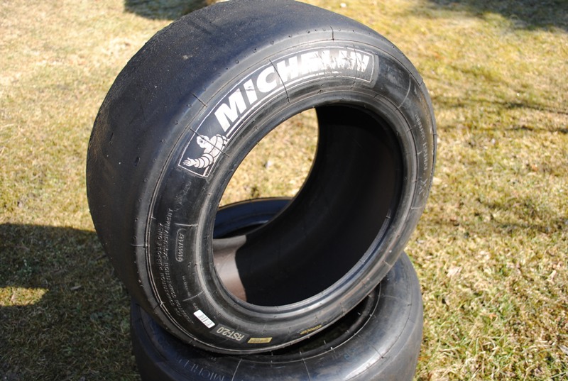 Шина мишлен 14. Шины слик r13. Michelin r13. Резина 215 50 r13.